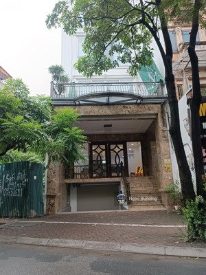 chính chủ cho thuê nhà mặt phố số 2 phố trung kính to. dt 85m x 8t. giá 60 triệu. tòa nhà mới xây