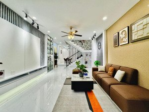 cô hoa cần bán gấp nhà nguyễn xí, bình thạnh. giá: 2 tỷ 860 / 58.5m2. shr, hẻm ô tô 5m thông