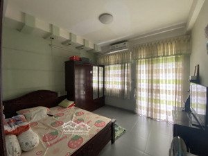 bán chdv phan đăng lưu - 104m2 (6.4x16.5m) 4 tầng - 11 phòng - dòng tiền cao 816tr/năm - chỉ 14 tỷ
