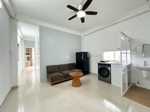 cho thuê căn hộ 2pn bancol 70m2 | gần công viên lê văn tám&chợ tân định,thang máy,cho nuôi thú cưng
