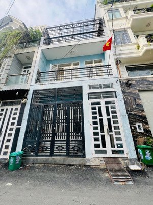 nhà 1 trệt 2 lầu, linh đông, sát phạm văn đồng, giá 6,2 tỷ.