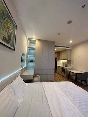 chính chủ cần bán căn hộ bãi cháy hạ long tôi đã hoàn thiện full nội thất sẵn nhà ở và cho thuê