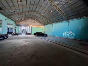 xưởng mặt tiền đường bình tân giáp tân phú. diện tích 490m2 full thổ, ngang 15m nở hậu 23m, dài 30m