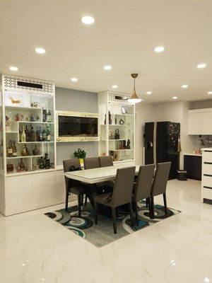 chính chủ cần cho thuê nhanh chung cư giai việt, số 856 tạ quang bửu
