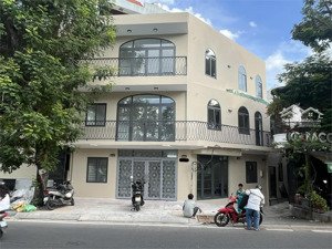 cho thuê nhà nguyên căn 8m góc 2 mặt tiền hoàng sa, q3