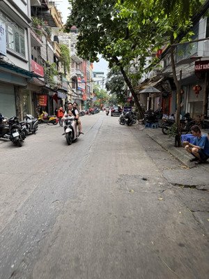nhà đẹp dân xây - nội thất xịn - ở ngay - dòng tiền khủng - 5 tầng sẵn ô chờ thang máy