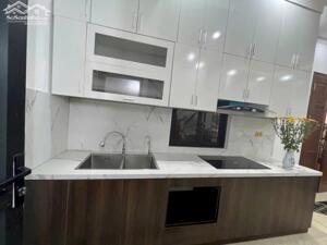 BÁN NHÀ RIÊNG Phố Bồ Đề 31m2 X 5 tầng, mặt tiền 6.4m, 6.8 tỷ Long Biên
