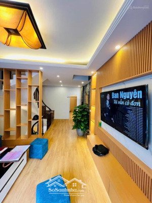 hiếm! lô góc sư vạn hạnh quận 10, cách 1 nhà ra ô tô tránh, sát vạn hạnh mall, dt 96m2