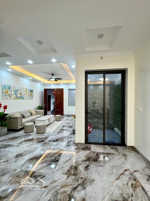 bán nhà mặt phố ngọc lâm trung tâm sầm uất nhất quận long biên