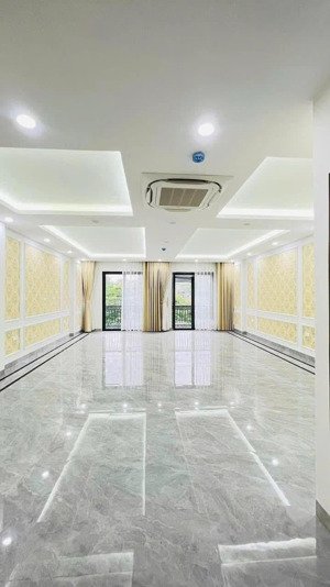 46 tỷ sở hữu toà nhà 8 tầng mặt phố nguyễn khang - vũ phạm hàm - dt 82m2, mt 5m, thang máy