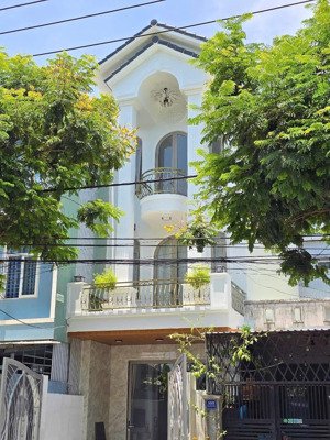 bán nhà 3 tầng mới xây, full nội thất cao cấp, gần biển, liên chiểu - đà nẵng