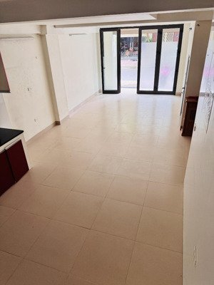 cho thuê nhà nguyên căn phố cổ linh thạch bàn ô tô đỗ cửa làm vp hoặc ở