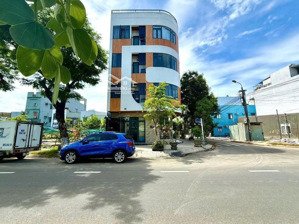 bán toà căn hộ 2 mặt tiền sơn trà. xây mới tháng 10/2024. doanh thu 140 triệu/tháng
