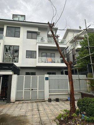 bán căn biệt thự 167m2 tại dự án tasco, hướng đông nam đường lớn view thoáng
