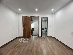 bán nhà 30m2 xây mới 5 tầng ngõ nông đẹp trung tâm chỉ 4.5 tỷ ở ngay