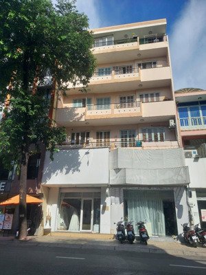 cho thuê tòa nhà mặt tiền đẹp võ văn tần, quận 3 - duy nhất ngang 10m 10*18m 5 lầu 120 tr/tháng