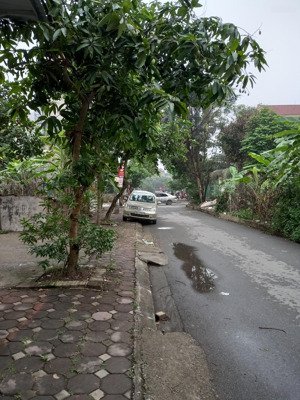 * nhà số 6 ngõ 33 phố cổ linh rộng 7 m , sổ đỏ chính chủ, diện tích 40m²=4m*10m