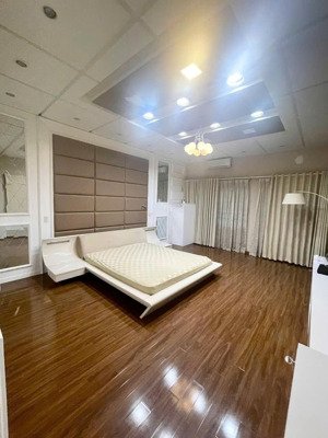 cần bán căn góc 3 mt trung tâm tp. mới hcm, tặng full nội thất