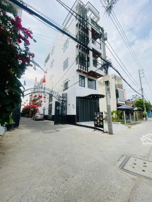 nhà 4 tầngkhu vip phân lô thạnh xuân 33 -tặng toàn bộ nội thất cao cấp- đường 8mgiá chỉ 5.9tỷ