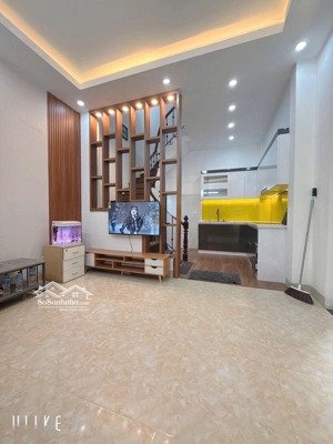 hàng hiếm minh khai ở ngay gần time city giá chỉ 6 tỷ sổ vuông ngõ thông cách phố 1 nhà