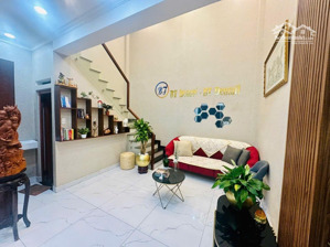 dt (4.5x15m) giá rẻ nhất quận 10 - không có sự so sánh - nhà hẻm xe hơi 3 tháng 2 - ngô quyền