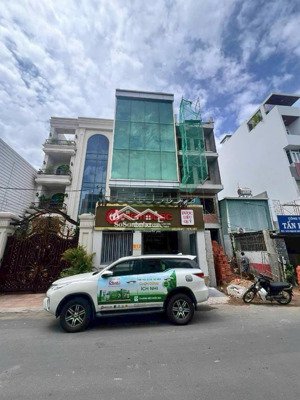 bán building mặt tiền khu hai bà trưng. dt 208m2 (8x26m), 7 tầng, tn 180tr. giá 58 tỷ tl - tin thật