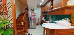 bán nhà lê văn lương.36m2.xây 5 tầng.thông sàn.kinh doanh.mặt ngõ thông.full nội thất.giá 9tỷ280