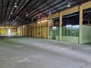 cho thuê kho, nhà xưởng 1.650 m2 giá 100k/m tại phạm thế hiển, q8, hcm