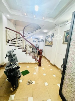 cc cần bán nhà 35 phố phan kế bính,ba đình 40m2 x 5 t mt 3.9 m đầy đủ nội thất nhà đang ở giá 7 tỷ