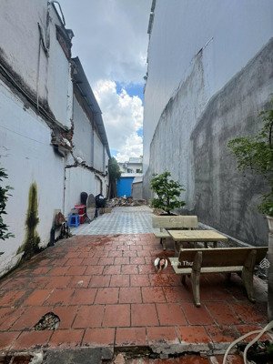 bán đất 2 mt hẻm trước sau đinh tiên hoàng bt (4,11x16.3m) 67,5m2 đất trống tiện xây mới, 9.5 tỷ tl