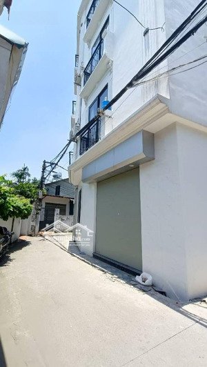bán nhà thạch bàn - ô tô 7 chỗ đỗ cửa - thang máy - 50m2 chỉ 7 tỷ