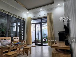 cần bán nhà 3 tầng - ngang 5.1m - đường nguyễn kiệm - hẻm xe hơi - 7.2 còn tỷ thương lượng