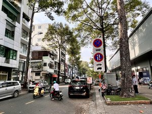 2025 bán bằng giá 2022. bán nhanh 75 tỷ toà nhà góc 02 mặt tiền mới đẹp, thu nhập 250 tr/th