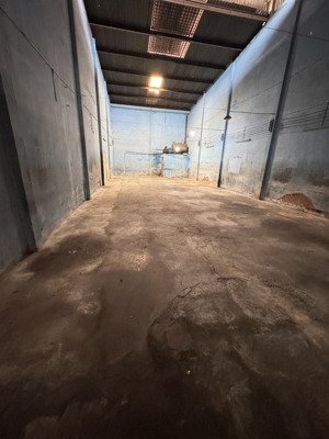 chính chủ cho thuê kho xưởng khuông việt [8m x 30m] trống suốt có sẵn điện 3 pha