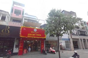 siêu phẩm - khan hiếm - góc 2mt võ thị sáu, quận 1, dt 10x18m, 2 tầng, hđt 180tr/tháng, giá 40 tỷ