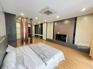 bán nhà mới lô góc 6 tầng ô tô vào tận nhà tại hoa lâm đức giang