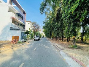 bán nền đất kdc thế kỉ 21, dt: 153.8m2 (7.5x20.5) giá: 155 tr/m2. và còn nhiều nền khác giá tốt ạ