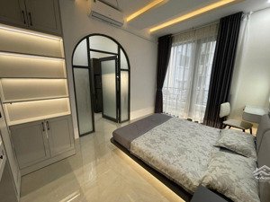 khai trương căn hộ đầy đủ nội thất hiện đại ban công thoáng máy giặt riêng võ văn tần quận 3