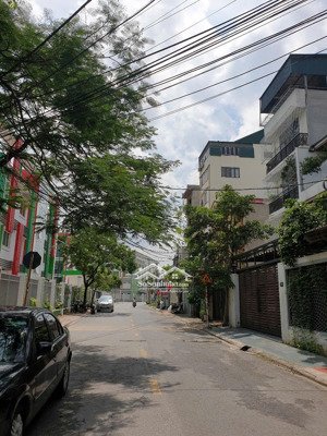 nhà đẹp 5 tầng mới xây phố giang biên 75m2, mt 6m đường rộng, vỉa hè hai bên giá chỉ hơn 15 tỷ