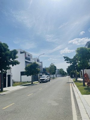 siêu hiếm lô 2 mặt thoáng gói 7 mỹ gia, đường thông to 14m, hướng đông bắc, giá chỉ 4.65 tỷ(bao hết