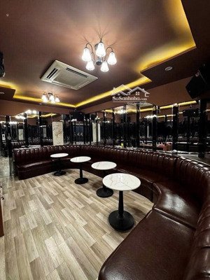 bán nhà mặt phố trần thái tông, dt90m/100t2x10tx7,5mmt,giá 73 tỷ kinh doanh sầm uất, dòng tiết tốt.