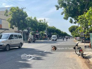 bán đất mt đường phạm hùng - đối diện công viên - vị trí kinh doanh