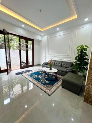 phú diễn nhà siêu đẹp ở ngay 38m 6 tầng thang máy 8tỷ58