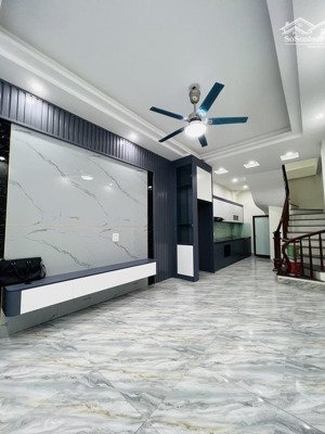 tây mỗ phố cầu cốc 5 tầng xây mới ô tô đỗ cửa-5m ra ô tô tránh và dừng đỗ ngày đêm giá hơn 5 tỷ