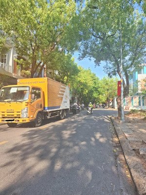 72m2 - giá 15.9 tỷ - 4pn - mặt tiền đường tránh số 32, q7