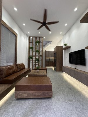 chính chủ gửi bán nhà trương định 28m x 4 tầng lô góc full nội thất