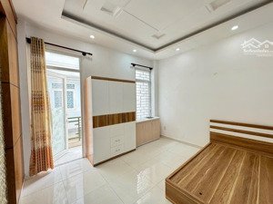 căn hộ có ban công vibe sang trọng tân bình ngay đại học học viên hàng không
