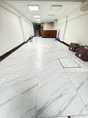 cho thuê mặt phố minh khai - hai bà trưng nhà 8 tầng - 80tr / tháng - thang máy điều hòa