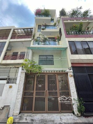 mg ruột của chủ! thật 100%! nhà mt có 5tst - vuông vức - dt: 4x 13 chỉ còn 13.5 tỷ huỳnh văn bánh