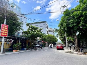 bán đất biển mỹ khê- góc 2 mặt tiền, dt 115 m2 đường 7m5, phố du lịch sầm uất, làm chdv bao đẹp